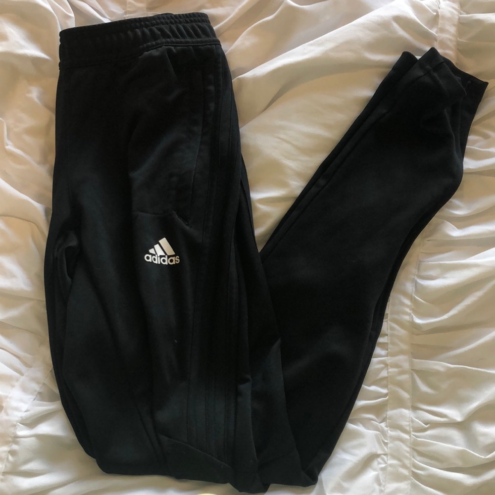 Adidas Trainers *SOLD🚨*